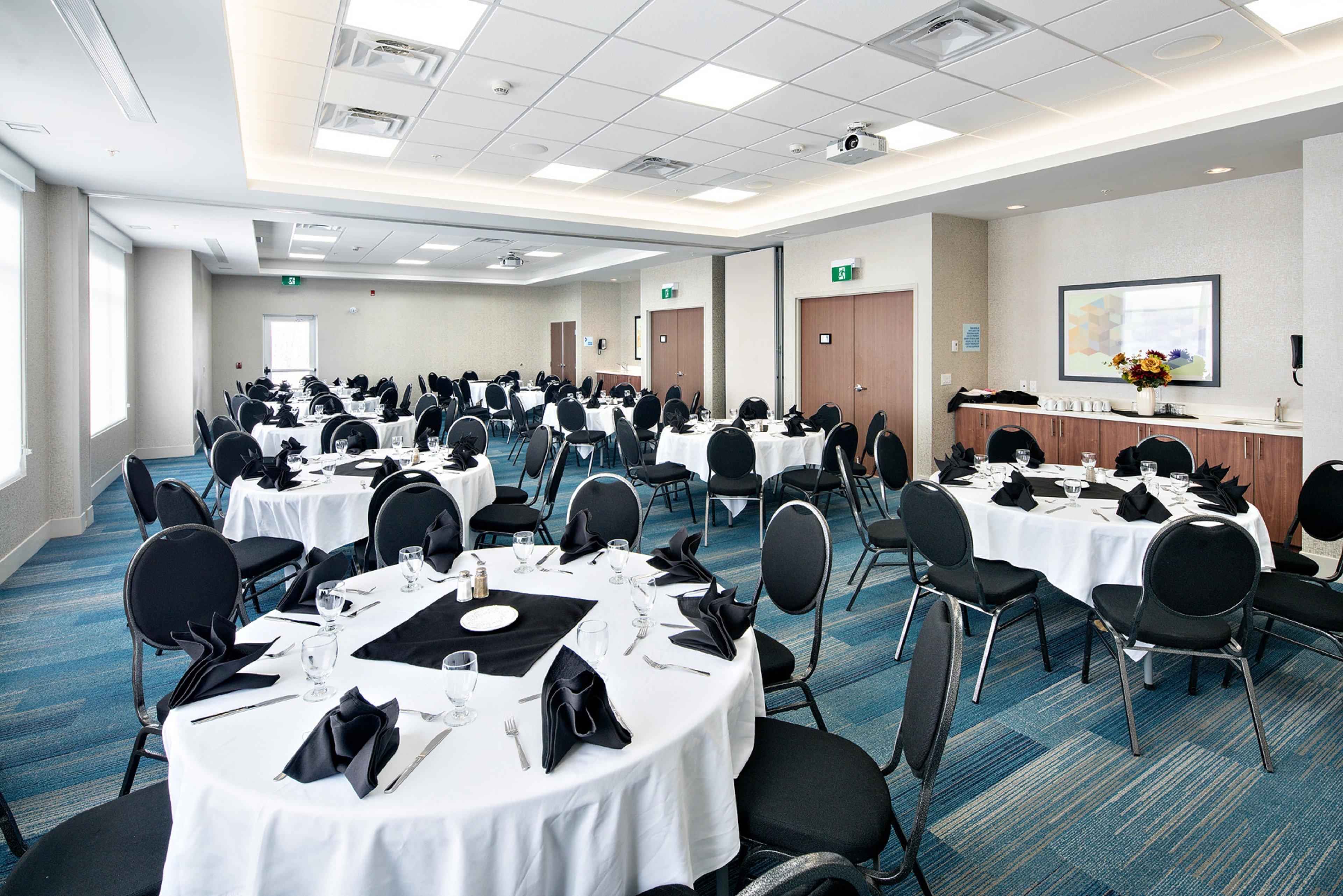 Holiday Inn Express - Red Deer North By Ihg מראה חיצוני תמונה
